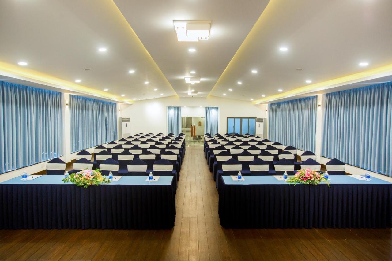 Mermaid Seaside Hotel Vung Tau Exterior photo